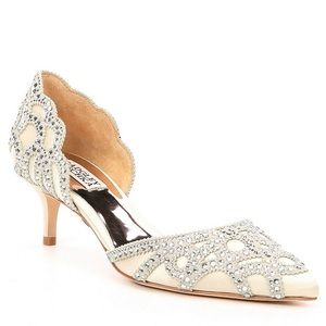 Brand new Badgley Mischka Ginny ivrsat
